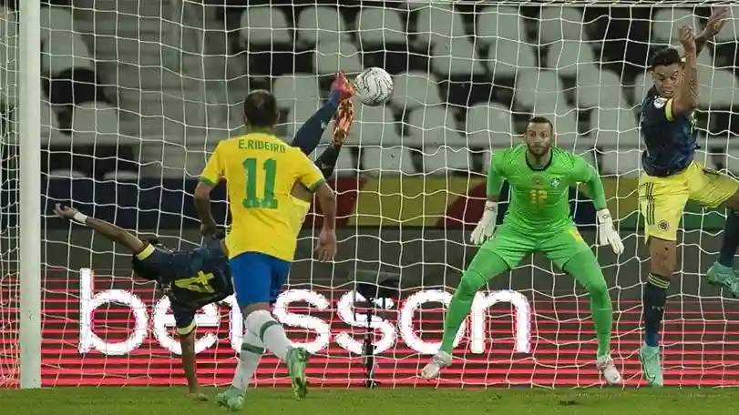 Brasil 1 - 1 Kolombia