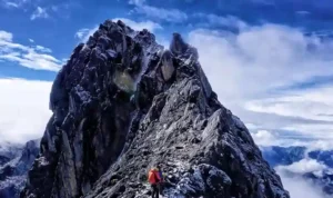 Puncak Tertinggi Indonesia