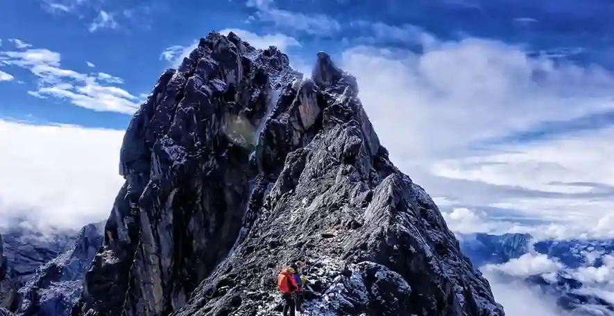 Puncak Tertinggi Indonesia