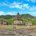 Wisata Di Jawa Tengah, Dari Candi Megah Sampai Laut Jernih Yang Bikin Rindu